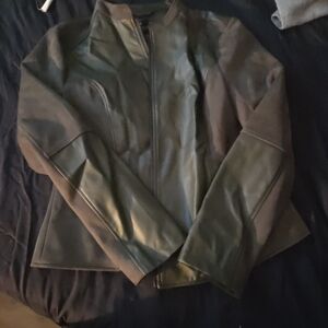 Women*s Olive Green Leather Suede Jacket Large Kenneth Cole